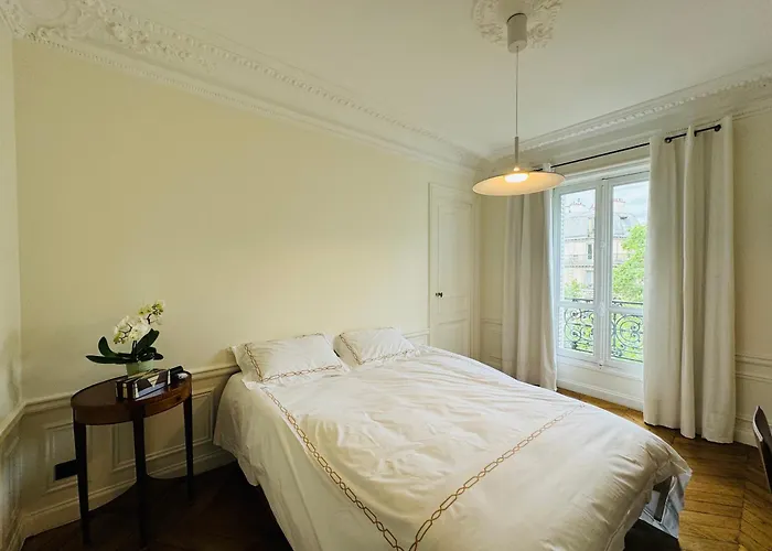 3 Bedrooms In Marais
