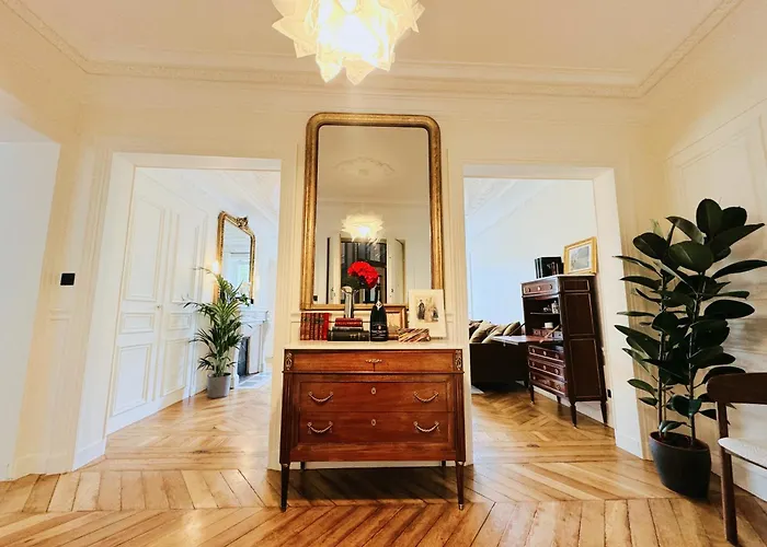 Apartment 3 Bedrooms In Marais *
