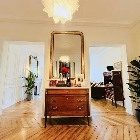 Apartment 3 Bedrooms In Marais *