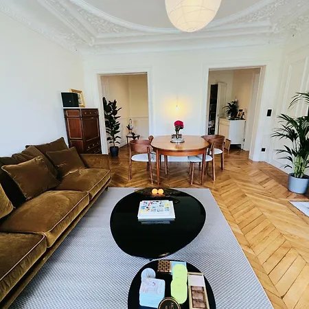3 Bedrooms In Marais * Paris